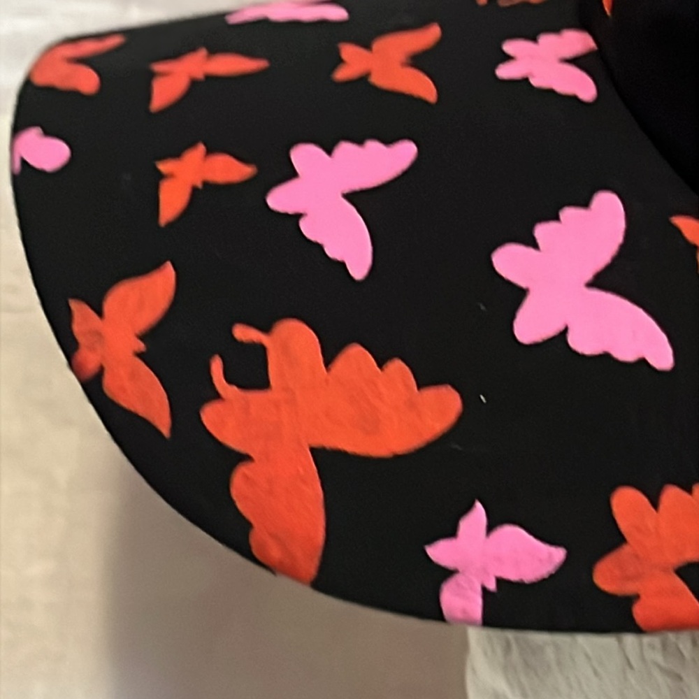 Butterfly Pink Ribbon Cure Ball Cap. - Picture 6 of 6
